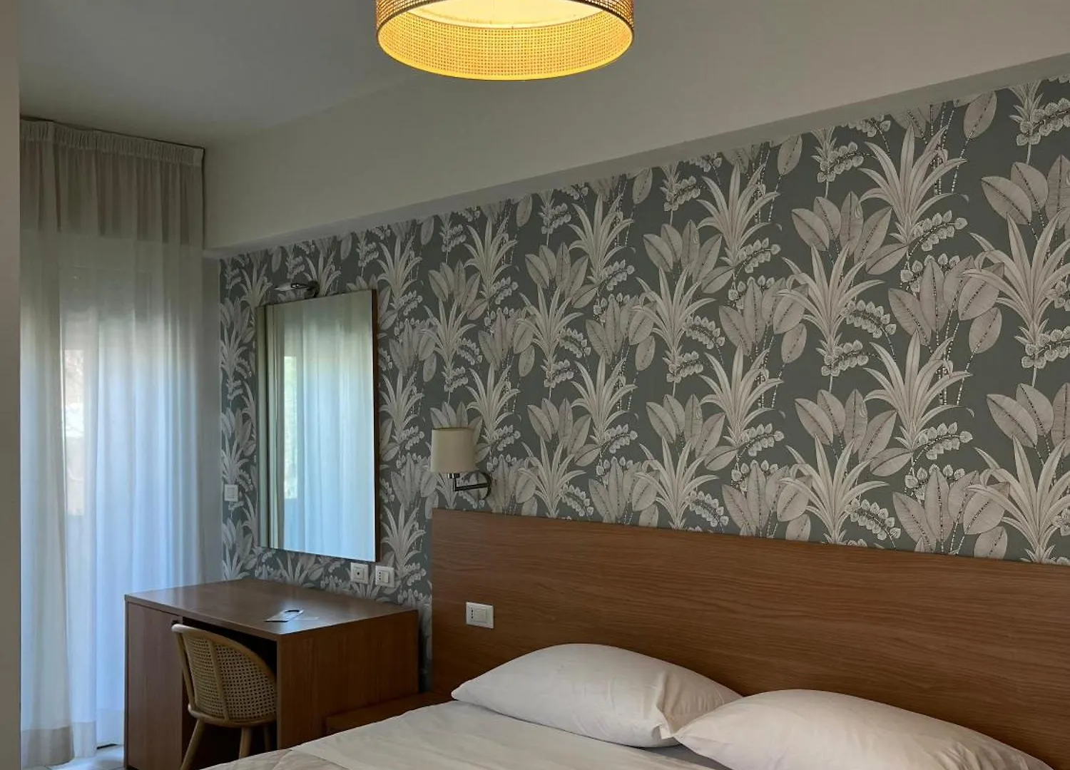 Hotel Majorca Sul Mare In Centro A Riccione