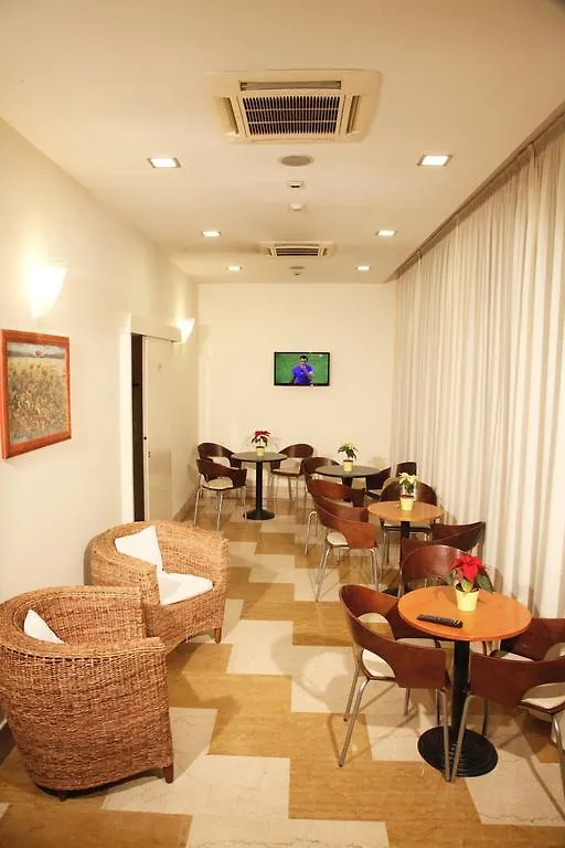 Hotel Majorca Sul Mare In Centro A Riccione 3*,