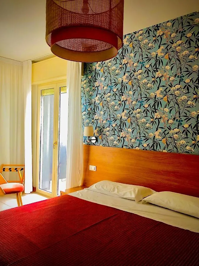 Hotel Majorca Sul Mare In Centro A Riccione