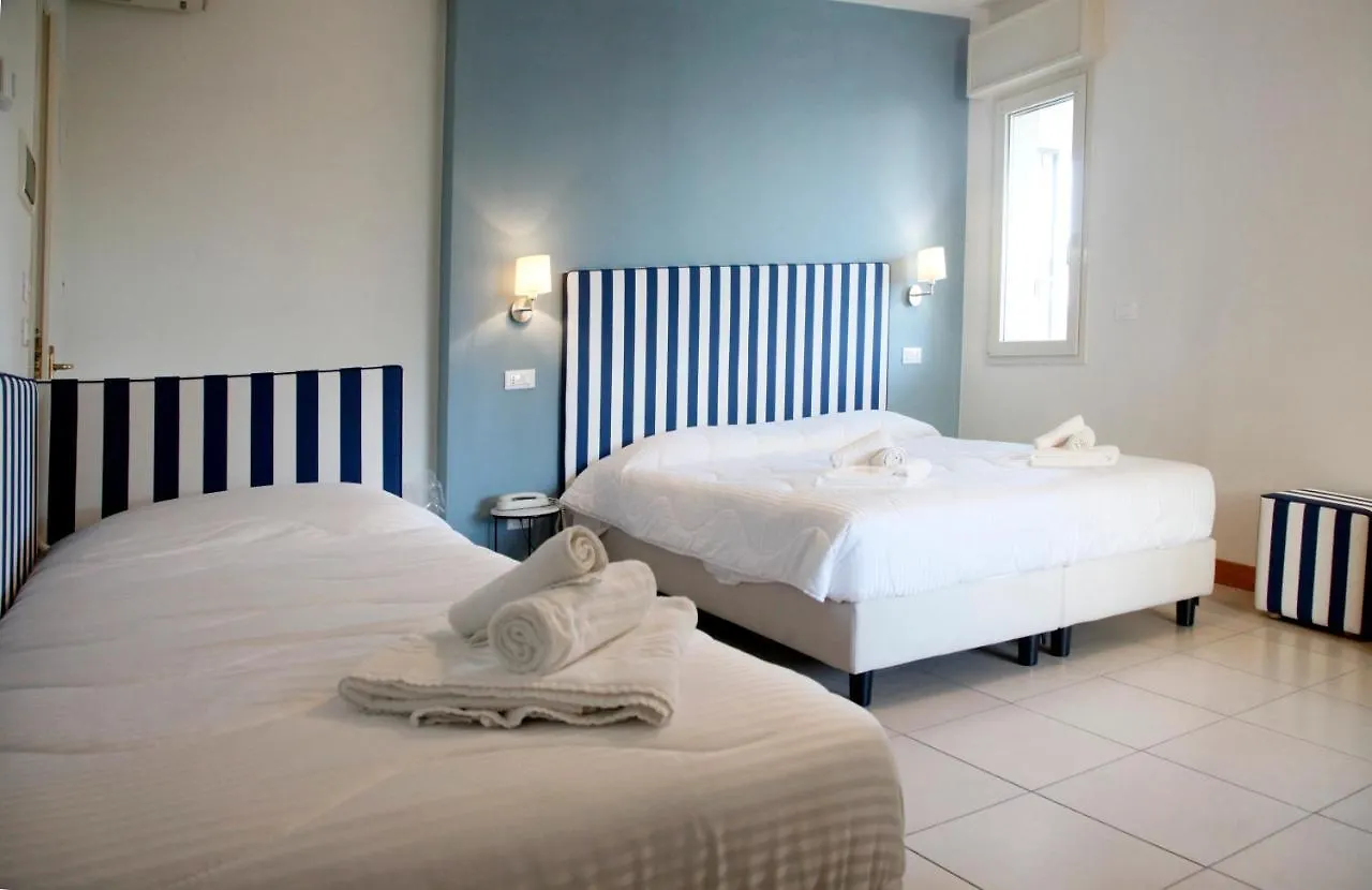 Hotel Majorca Sul Mare In Centro A Riccione